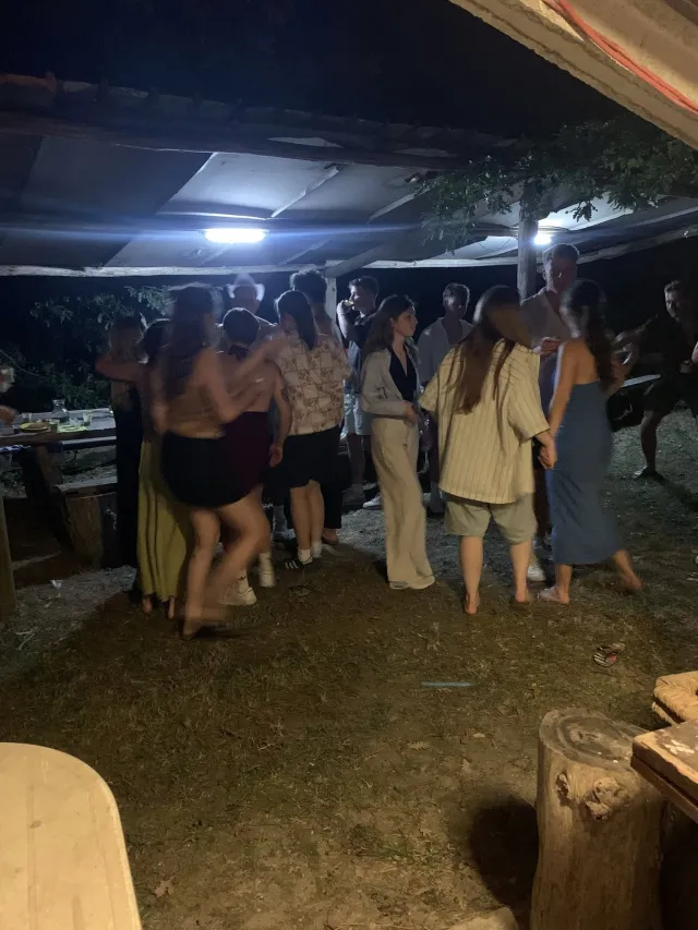 Cena nel bosco 01